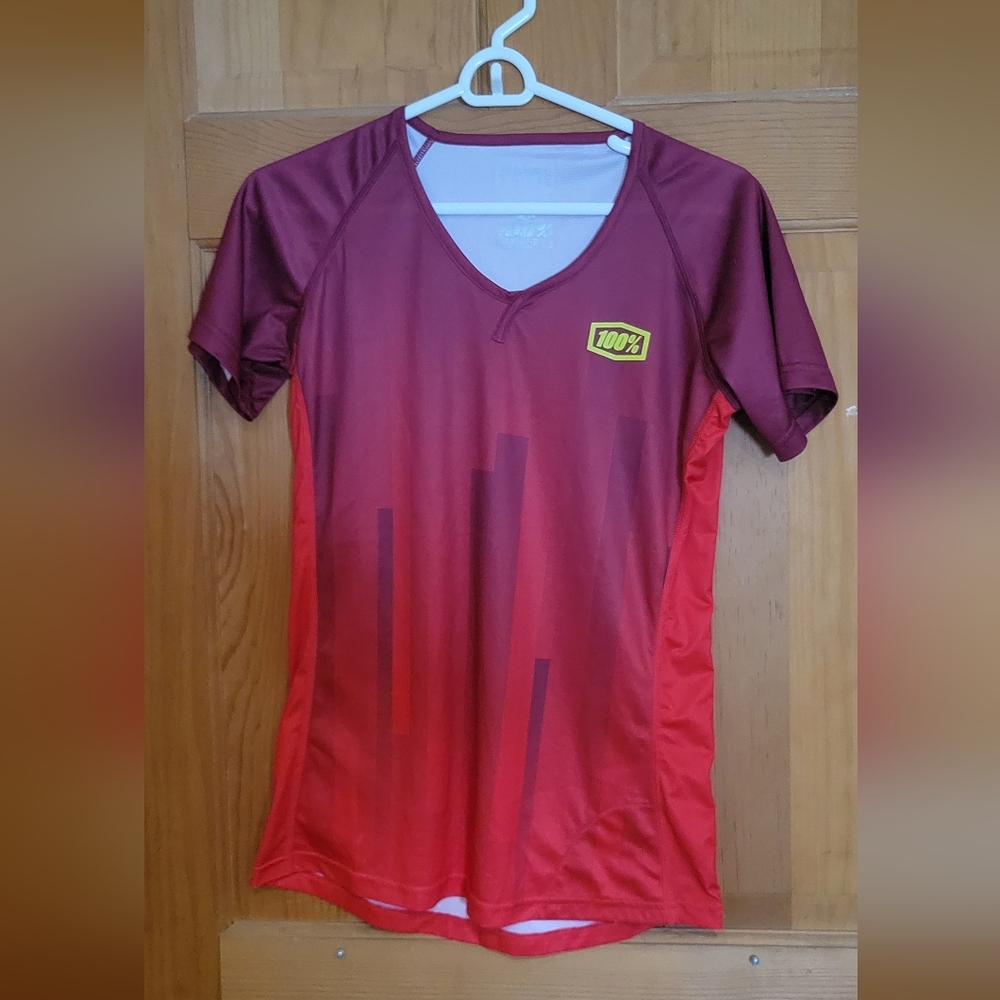 100% Women's Red Gradient MTB Jersey Medium